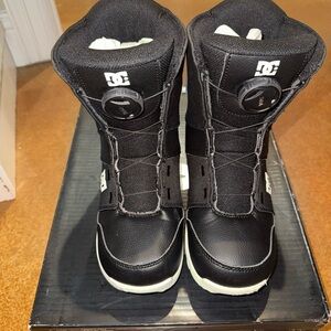 DC Youth Scout 2024 BOA Snowboard Boots – Black/White ❄️🖤